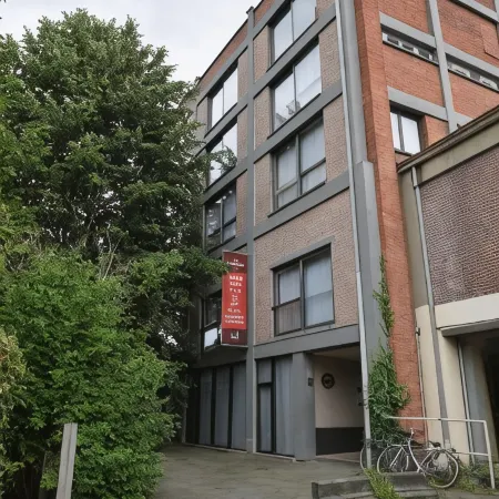 Ambassador Suites Leuven Отели рядом с достопримечательностью «Железнодорожный вокзал Левена»