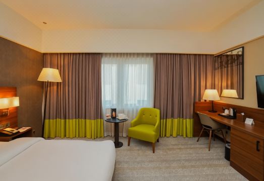 더 그랜드 럭스 호텔