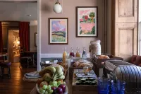 The Lamb Inn Hotels in Longbridge Deverill