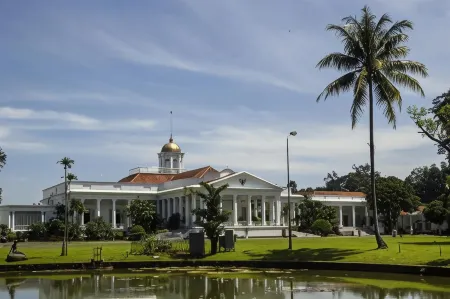 Amaris Hotel Padjajaran Bogor with A-Space