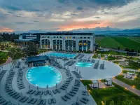 Kings' Valley Medical & Spa Hotel - Pools
