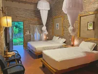 Mekong Silt Ecolodge Hotels near Du lịch sinh thái vườn trái cây Phi Yến