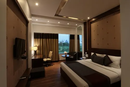 Tivoli Royal Palace Hotels in Palwal