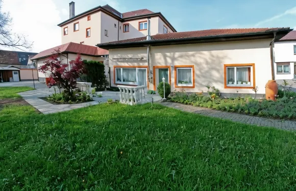 羅斯爾養生酒店