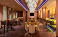 Vivanta Ernakulam, Marine Drive - 5-Star