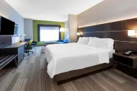 Holiday Inn Express & Suites WOODHAVEN by IHG
