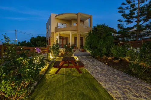 Kelaya Luxury Apartments - 4-Star