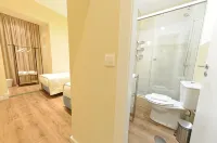 Naya-Downtown Guesthouse - Pensions