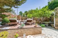 Vincenzo Family Rooms Hotels in Tinos