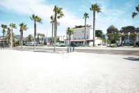 Hôtel Bel Azur Six-Fours-Les-Plages Hotels in Six-Fours-les-Plages