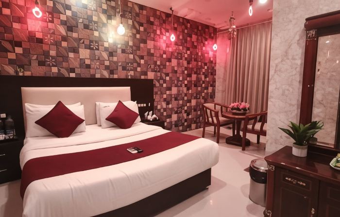 Spago Inn-Only for Families & Couples Not for Bachelors