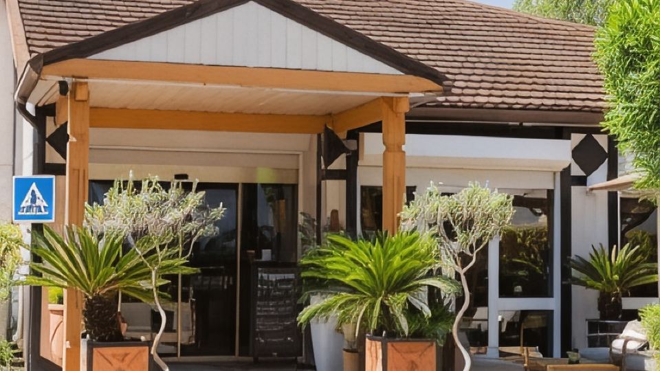 Brit Hotel Confort Nîmes Ouest - A9 Sortie 25