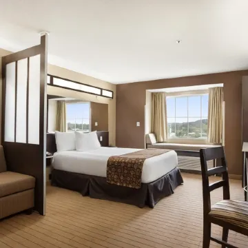 Microtel Inn & Suites by Wyndham Cambridge