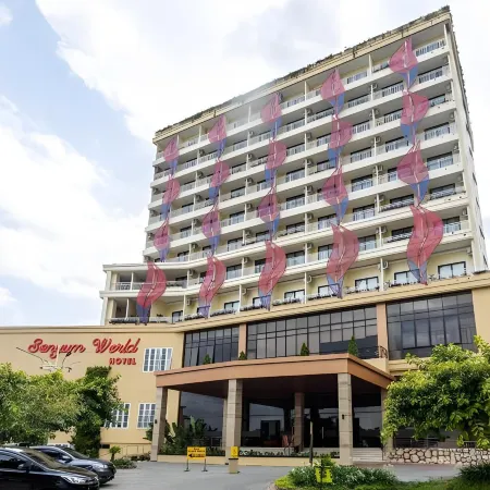 Senyum World Hotel