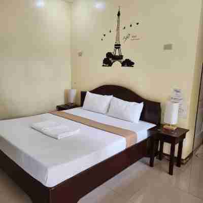 S & R Bed and Breakfast Rooms