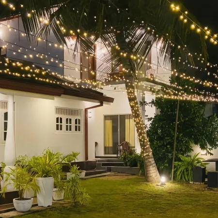 White Villa Airport Transit Hotel