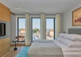 ปูโร กดังส์ สตาเร เมียสโต