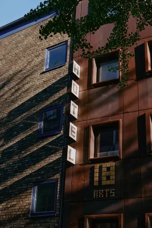 18Arts Hotel - Living in a Gallery!