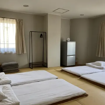 J-Hoppers Beppu Guesthouse