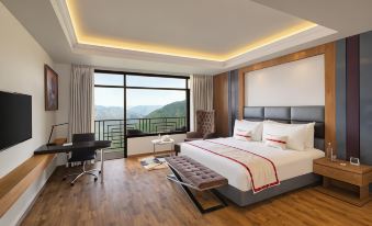 Justa Cliffend Resort & Spa, Mashobra