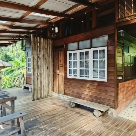 IngDoi MaeKamPong