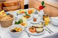 Hotel Sachsen-Anhalt - breakfast