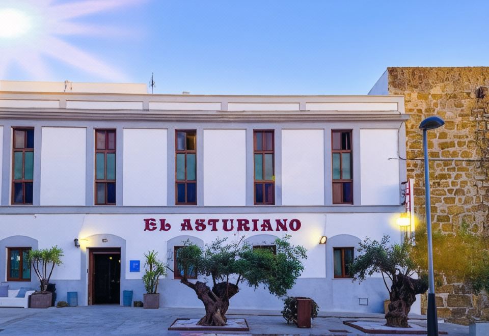 Hotel El Asturiano, Exterior, Hotel Exterior