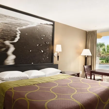 Super 8 by Wyndham Ormond Beach
