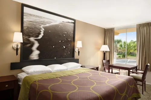 Super 8 by Wyndham Ormond Beach