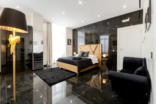 Nova Suite Hoteles cerca de San Giovanni Li Cuti