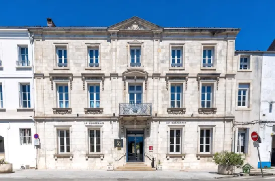 Le Champlain Hotels in der Nähe von Statue Guiton