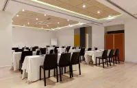 เซเนเตอร์ บาราฮาส โรงแรม