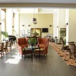 햄프턴 인 & 스위트 레딩