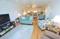 Amazing Condo in East Naples within 10 Mins to Downtown and white sands beach