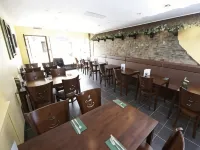 The County Hotel - breakfast