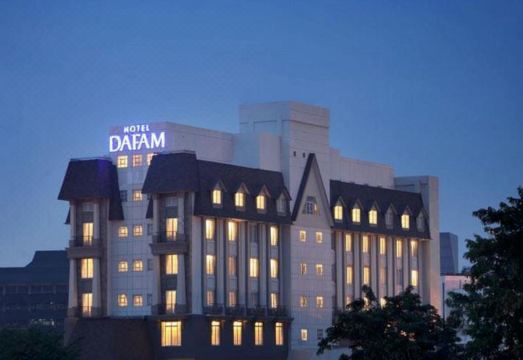 Grand Dafam Surabaya Hotel Overview