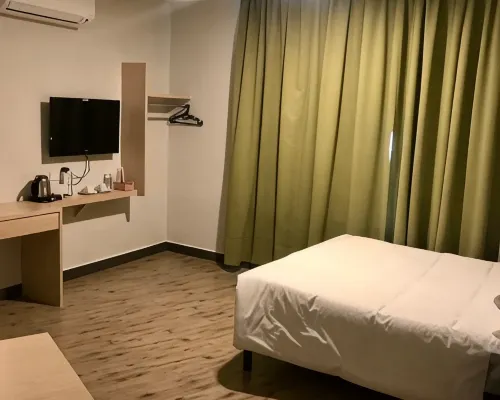 Yes Luxury Hotel โรงแรมในเบงตง