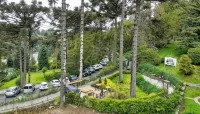 Pousada Vista do Lago - Hostel - parking