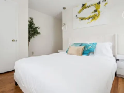 Prime Luxe 3-BR NYC - Free Parking Hotels in White Plains