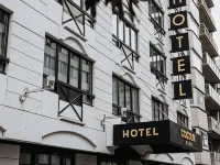Hotel Cocoon Hotels near Stene