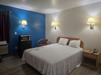 Economy Inn & Suites