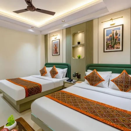 Hotel Golden Wings 2 Mnts New Delhi Railway Station