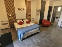Hotel la Peyrade Hotels in Cajarc