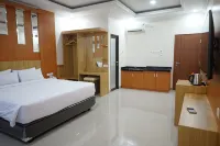 Manggala Trans Hotel - 2-Star