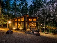 Luxe Spa Cabin: Sauna/Hot Tub/Cold Plunge, EV - Gym