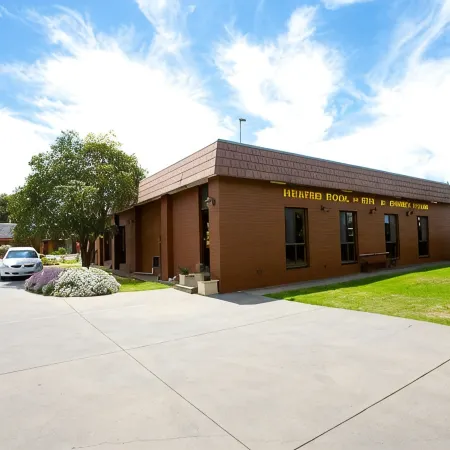 Golden Grain Motor Inn