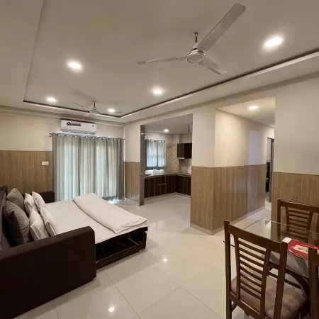 Hotel Shri Radha Nikunj Vrindavan Opposite Prem Mandir