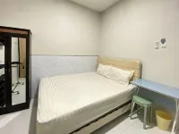 Modern Stay Near Roxy Mall Jember RedPartner