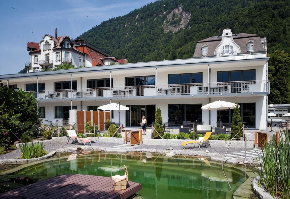 Carlton-Europe Vintage Adults Hotel