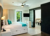 The Fives Beach Hotel & Residences - balcone